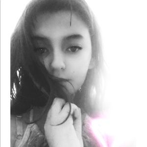 Meet your Posher, Emilee